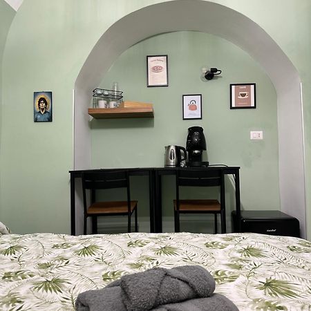 Casa Carmeli Bed & Breakfast Napoli Bagian luar foto