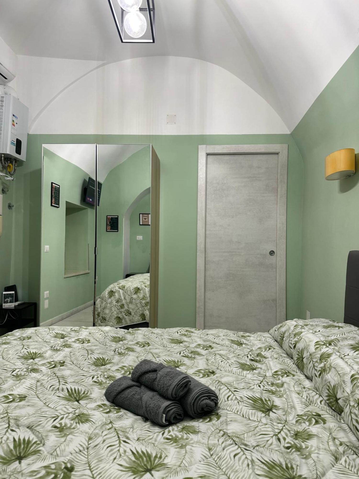 Casa Carmeli Bed & Breakfast Napoli Bagian luar foto